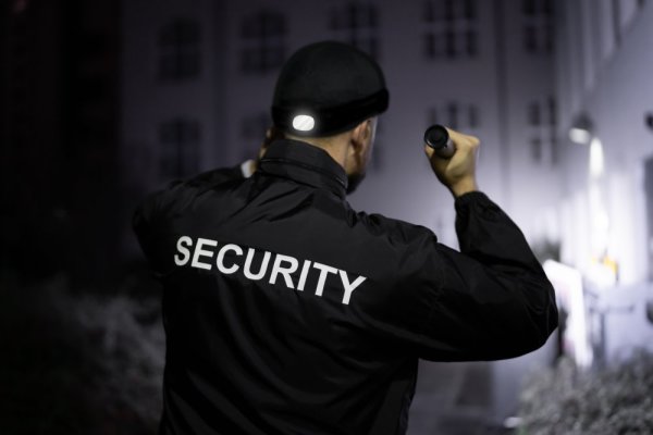 čiapka ORTHUS 2 so svetlom, odrazkou a zateplením čierna