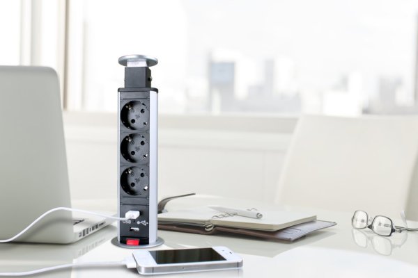 Výsuvná lišta IN 553006, 2 zásuvky + 2 USB